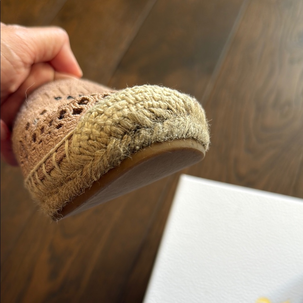 AUTHENTIC Christian Dior Nude Mesh Espadrilles (RARE color) - Picture 12 of 13